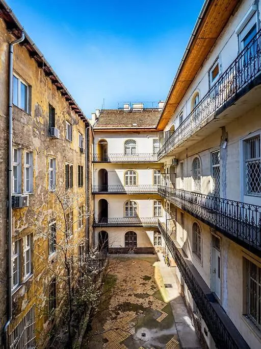 Broadway 2Bedroom Apartment Budapest Hungary